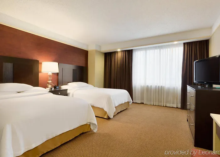 Hotel Embassy By Hilton Chicago North Shore 4*