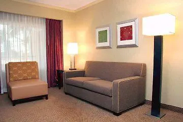 Embassy By Hilton Chicago North Shore Hotel