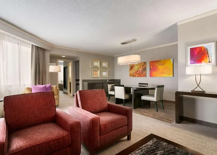 Embassy By Hilton Chicago North Shore Hotel 4*