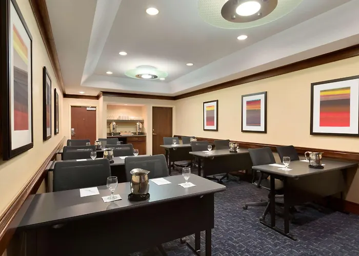 Embassy By Hilton Chicago North Shore Hotel
