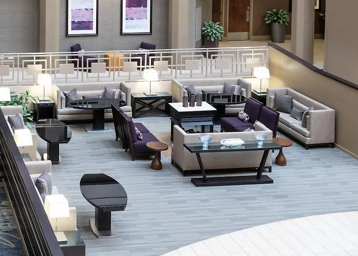 Hotel Embassy By Hilton Chicago North Shore