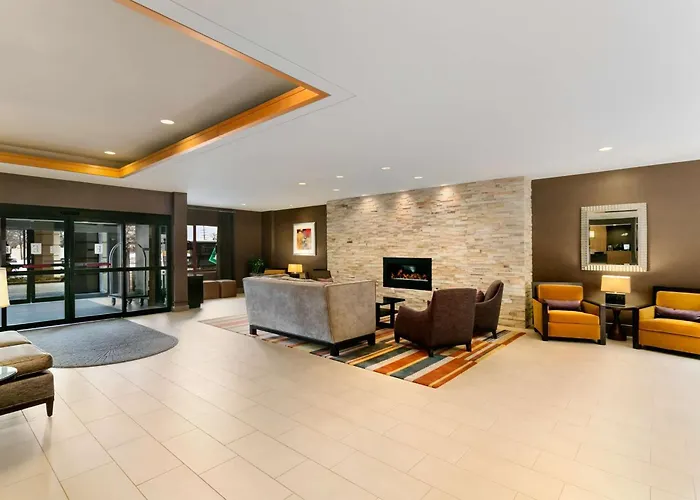 Embassy By Hilton Chicago North Shore Hotel Deerfield