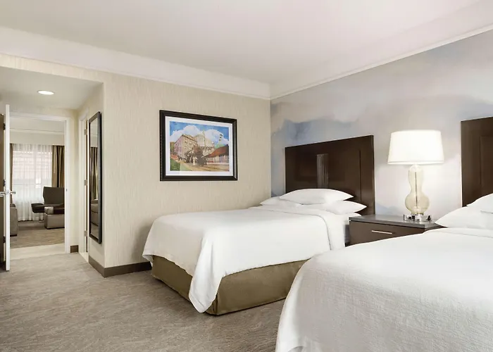 Hotel Embassy By Hilton Chicago North Shore