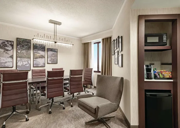 Embassy By Hilton Chicago North Shore Hotel Deerfield